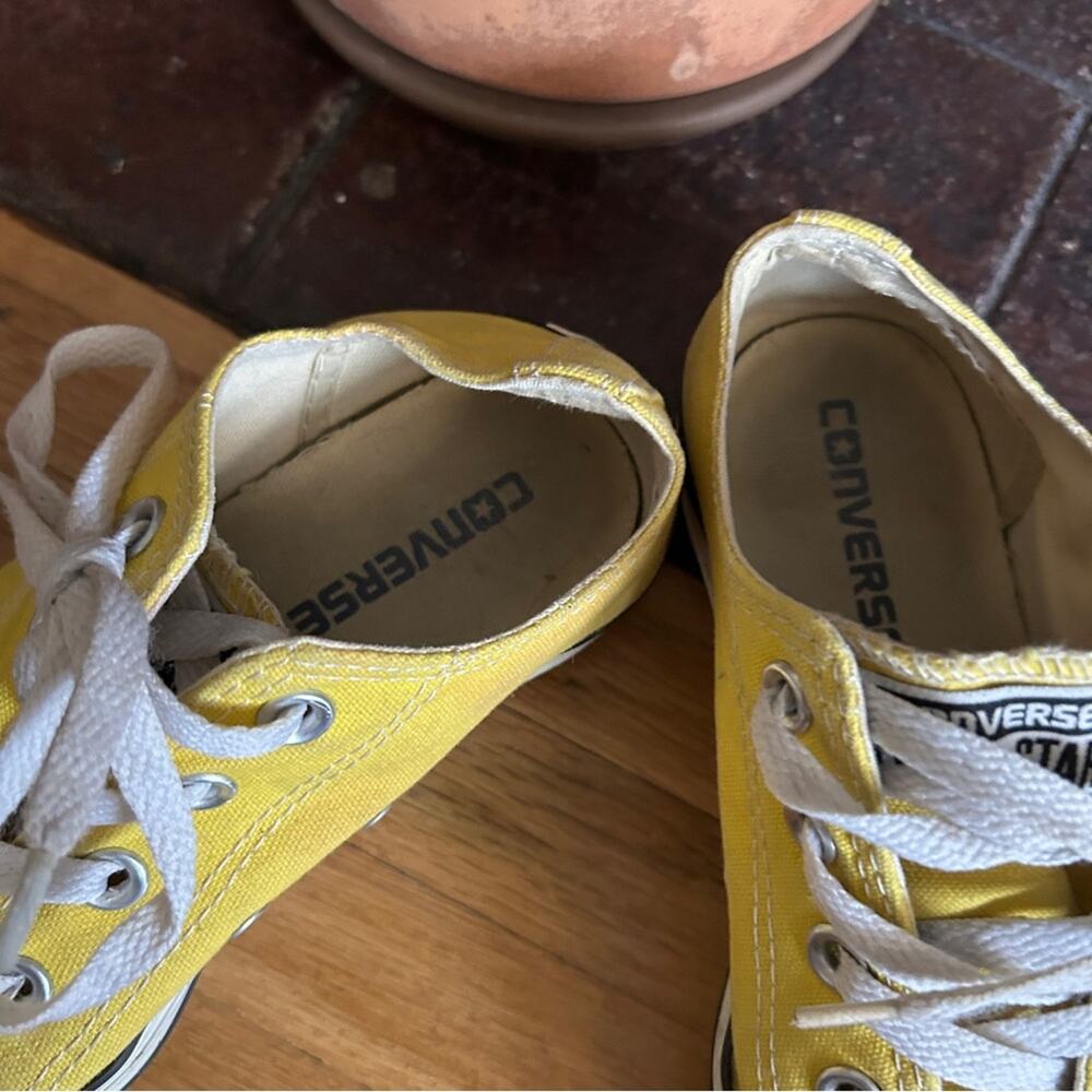 Converse Chuck Taylor All-Star Classic Yellow Sneakers Low Top Size W5.5 / M3.5 - Picture 4 of 10